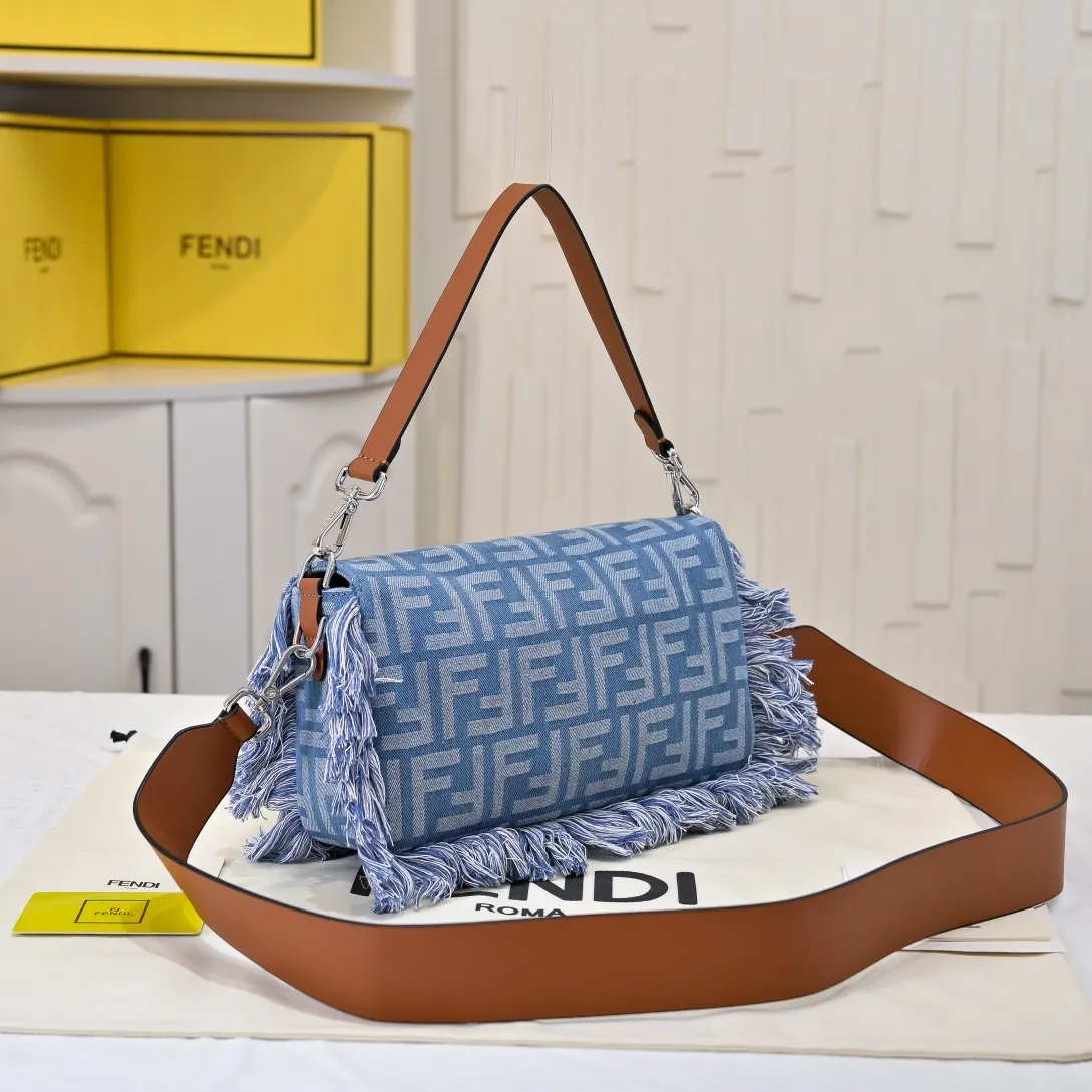All Categories Fendi Women's Bags (Fendi) Fendi 3381