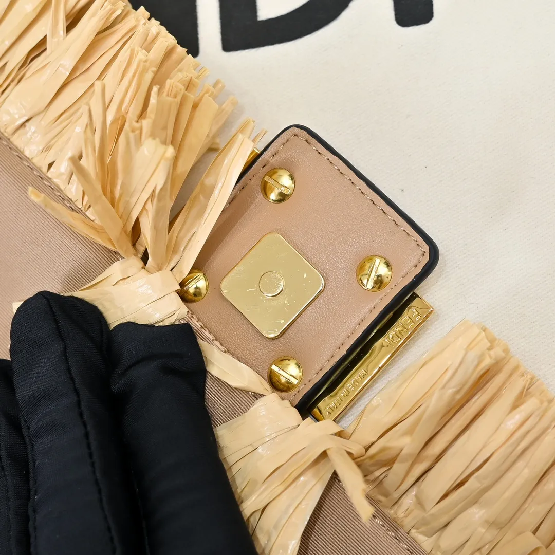 All Categories Fendi Women's Bags (Fendi) Fendi 3381