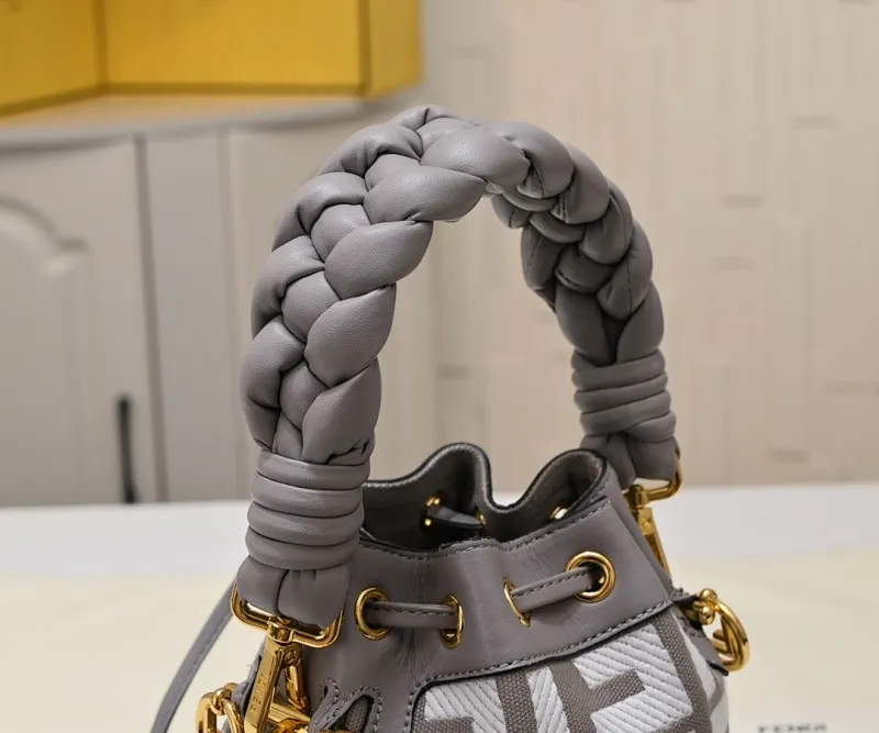 All Categories Official Website "Brand Women's Bags" Women's Bags 💙 FENDI 2025 New Fendi Bucket Bag