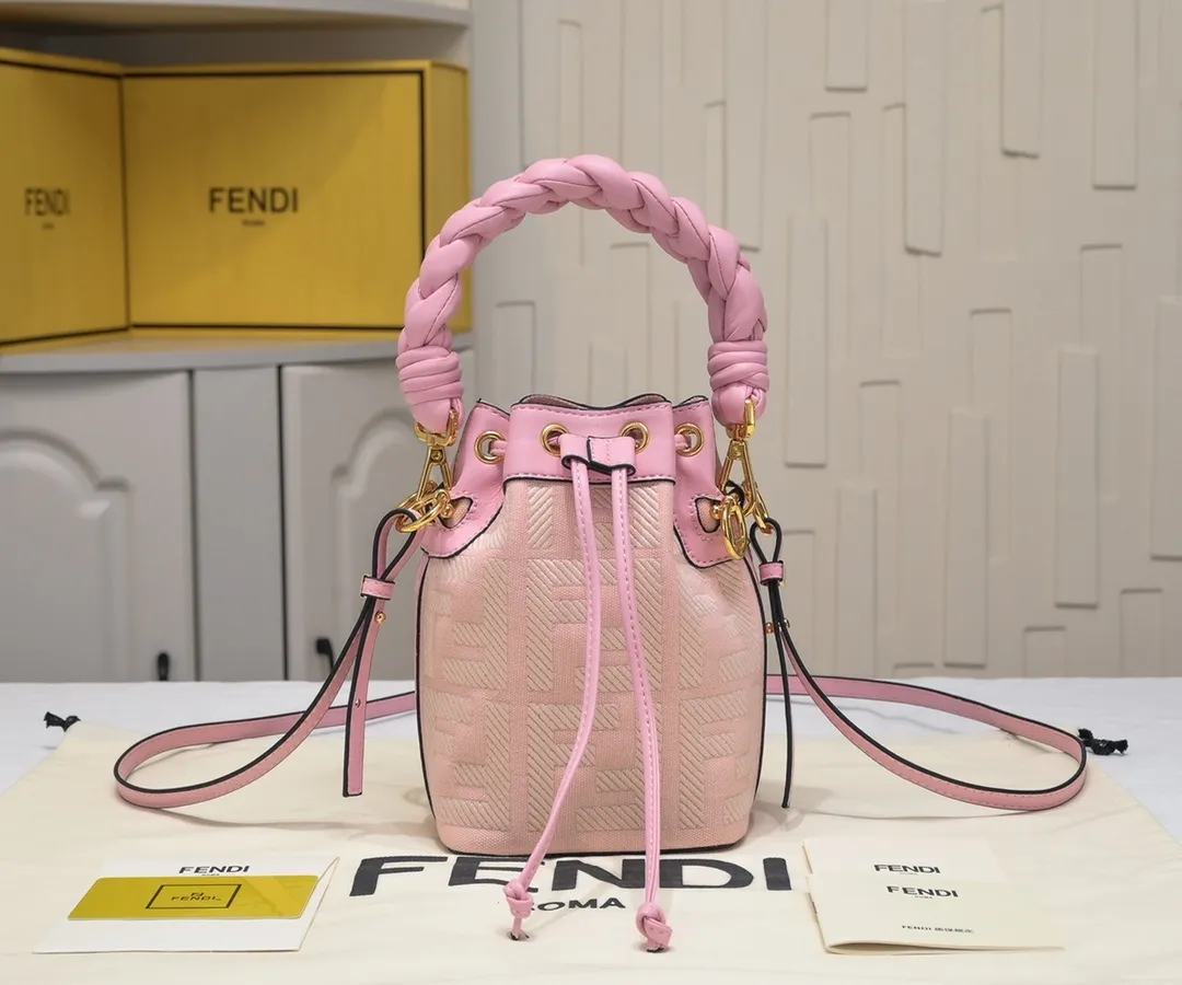 All Categories Official Website "Brand Women's Bags" Women's Bags 💙 FENDI 2025 New Fendi Bucket Bag