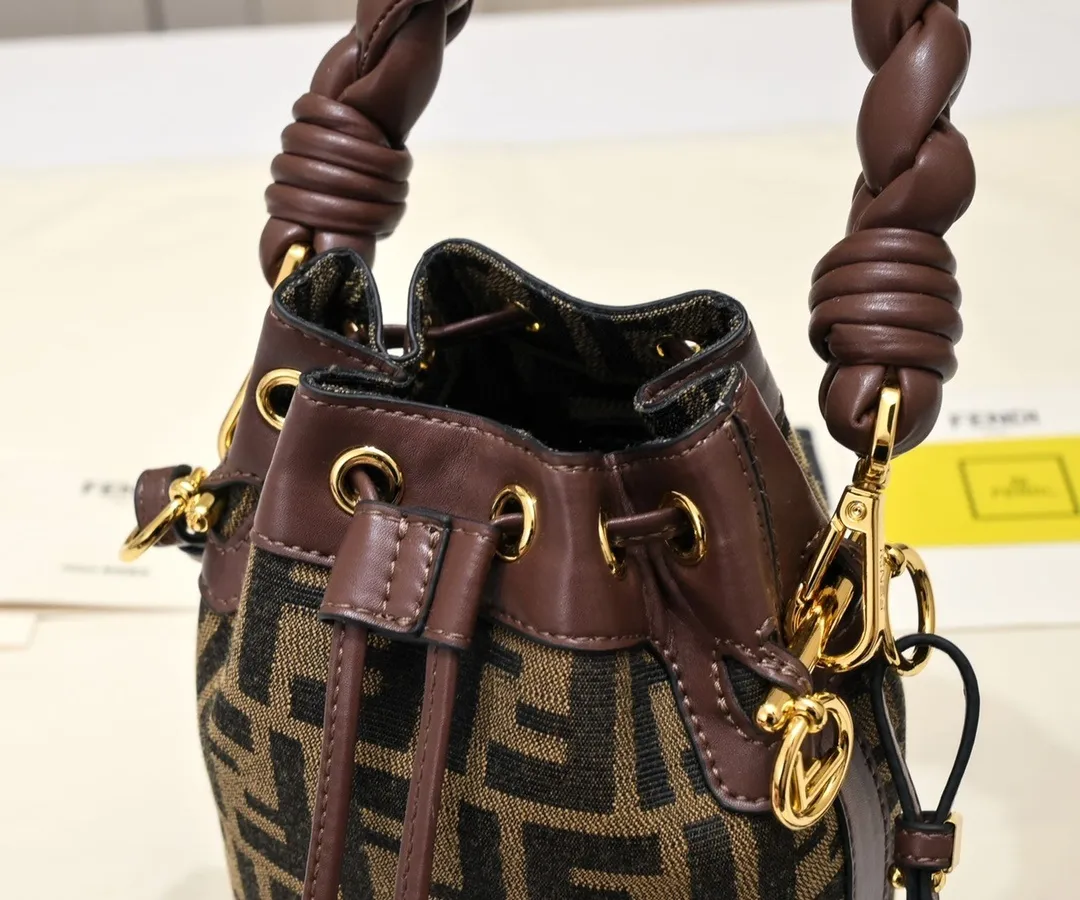 All Categories Official Website "Brand Women's Bags" Women's Bags 💙 FENDI 2025 New Fendi Bucket Bag