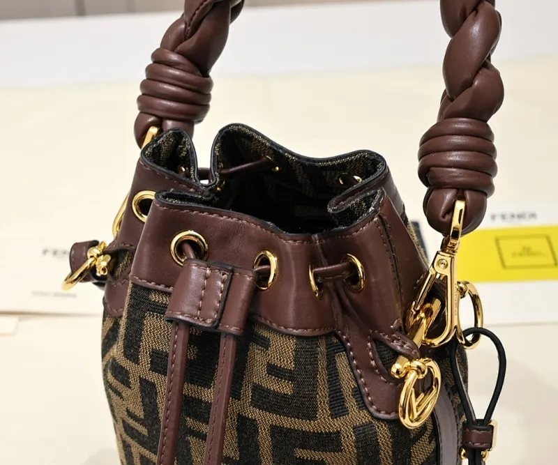 All Categories Official Website "Brand Women's Bags" Women's Bags 💙 FENDI 2025 New Fendi Bucket Bag