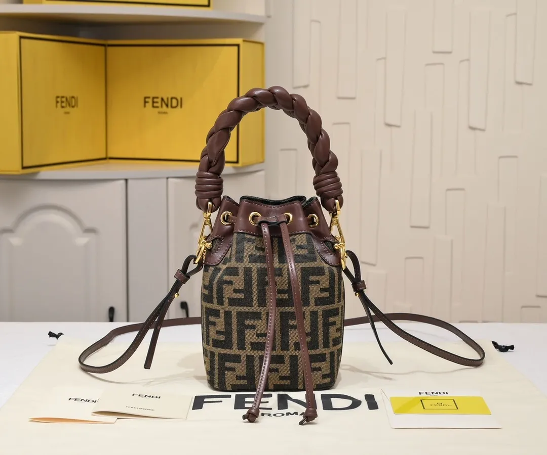 All Categories Official Website "Brand Women's Bags" Women's Bags 💙 FENDI 2025 New Fendi Bucket Bag