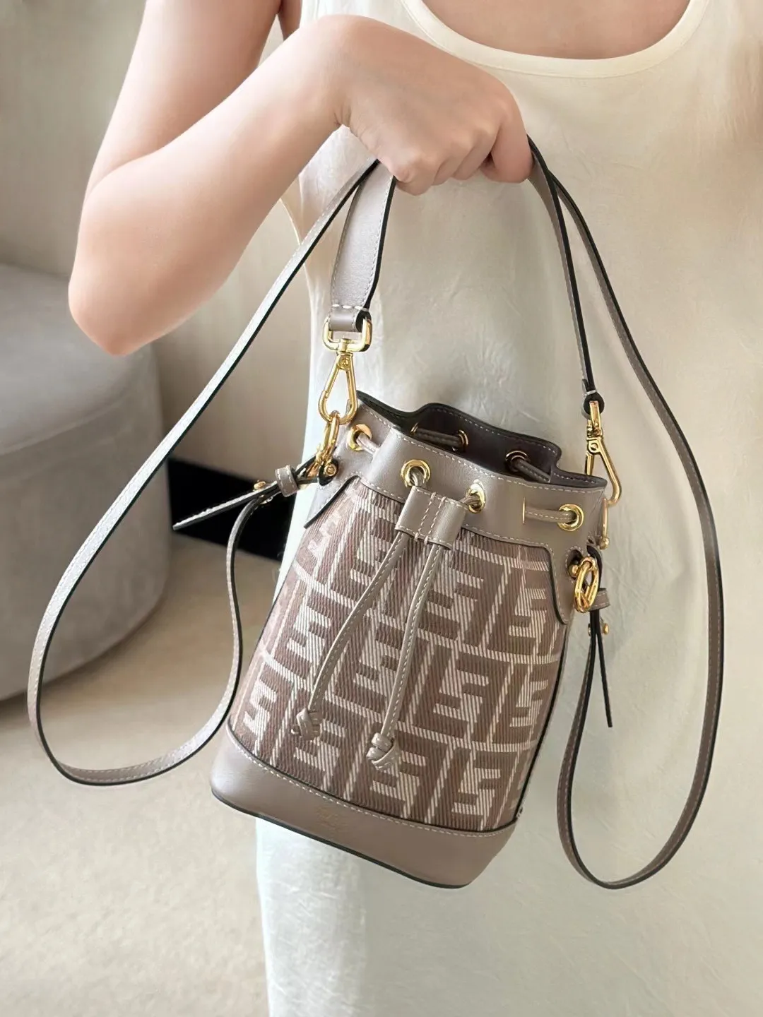 All Categories Fendi Women's Bags (Fendi) Fendi 4405