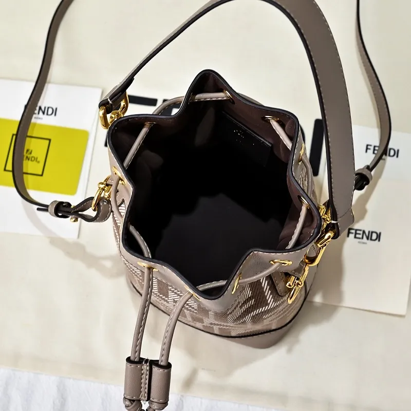 All Categories Fendi Women's Bags (Fendi) Fendi 4405