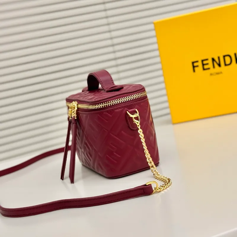 All Categories Fendi Women's Bags (Fendi) Fendi F8025