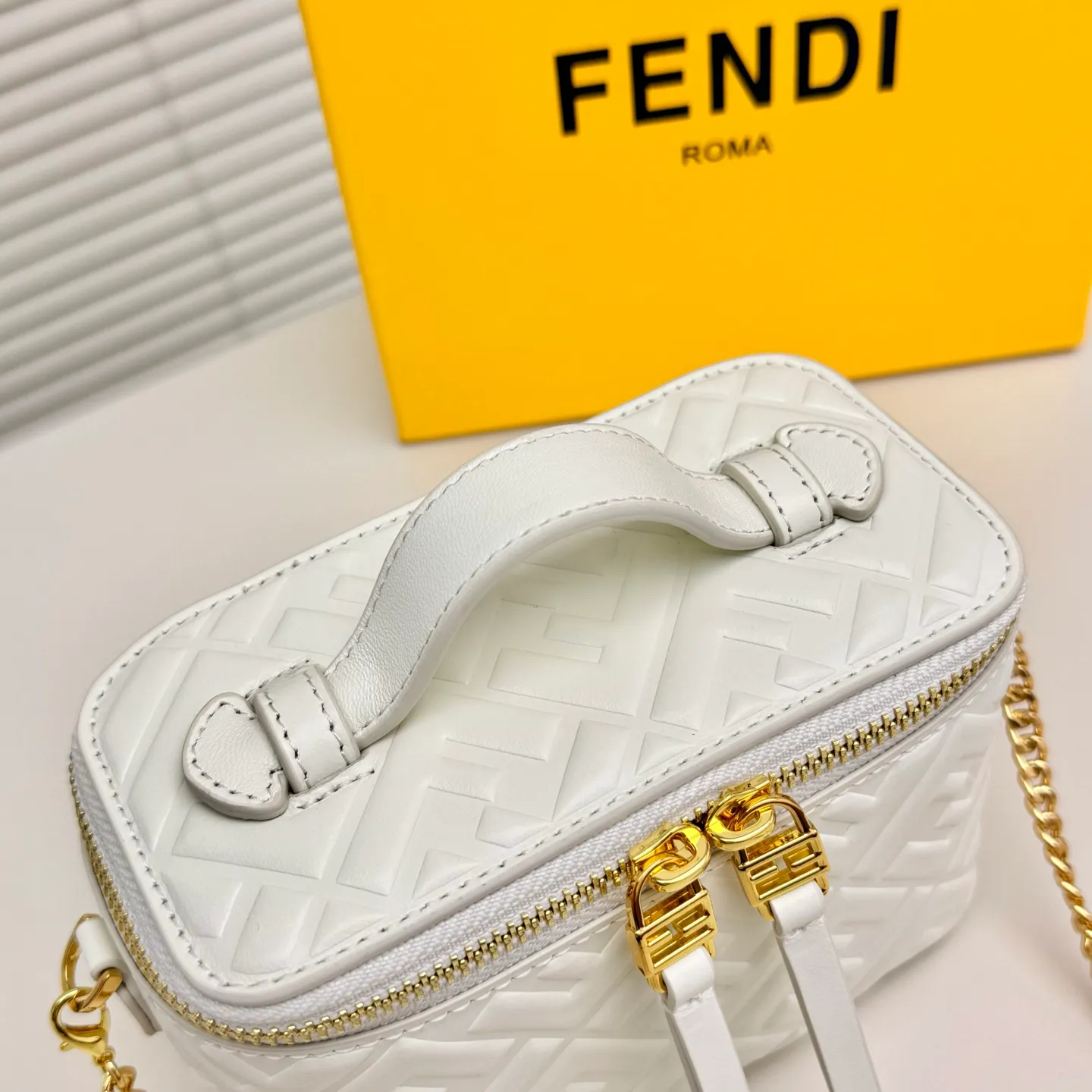 All Categories Fendi Women's Bags (Fendi) Fendi F8025