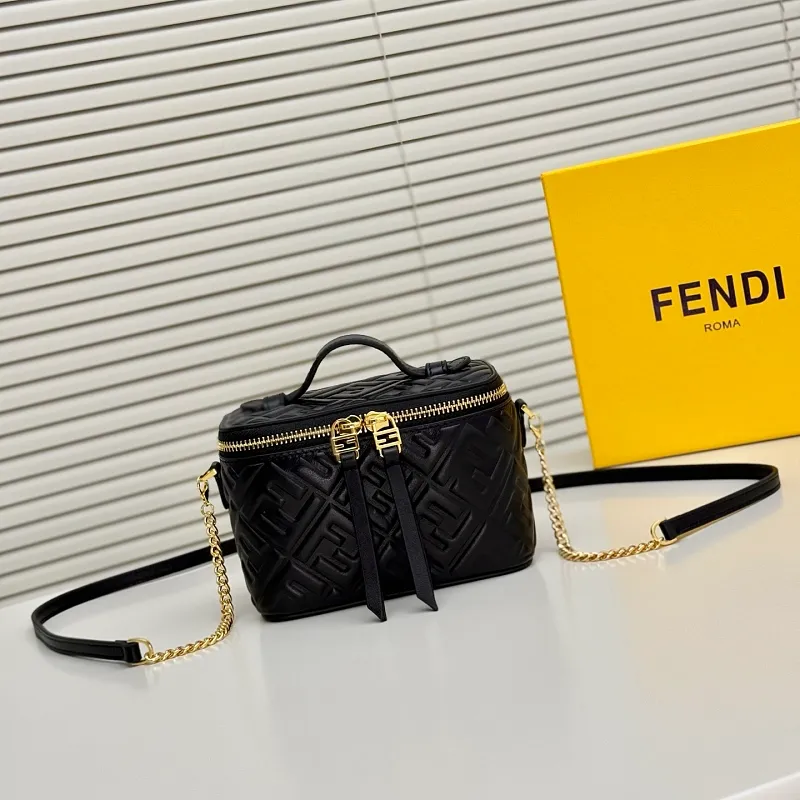 All Categories Fendi Women's Bags (Fendi) Fendi F8025