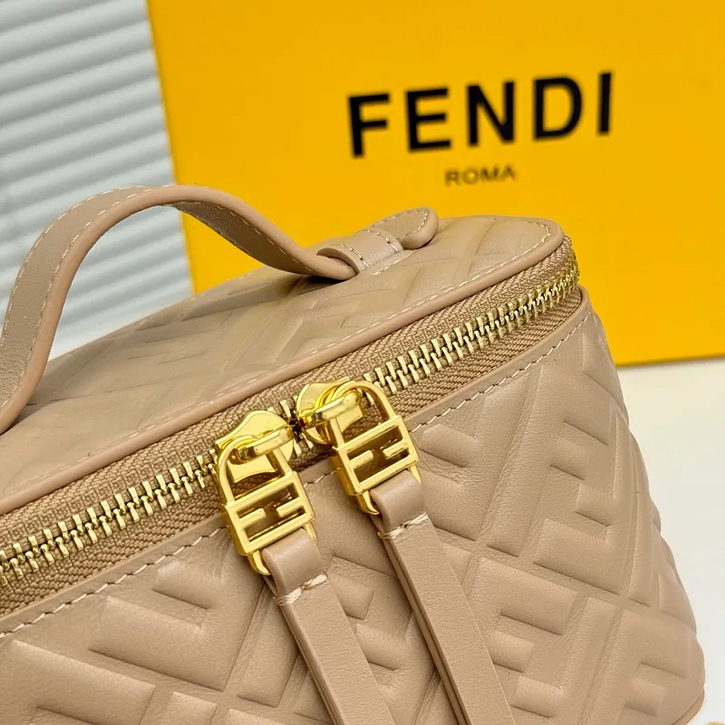 All Categories Fendi Women's Bags (Fendi) Fendi F8025