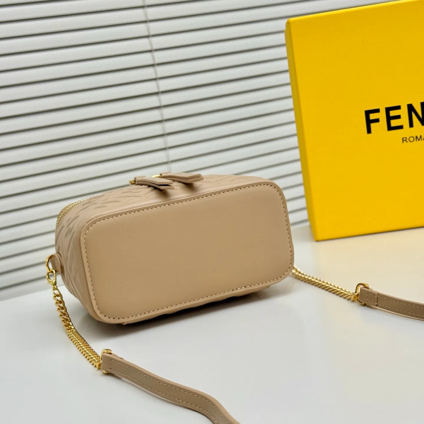 All Categories Fendi Women's Bags (Fendi) Fendi F8025