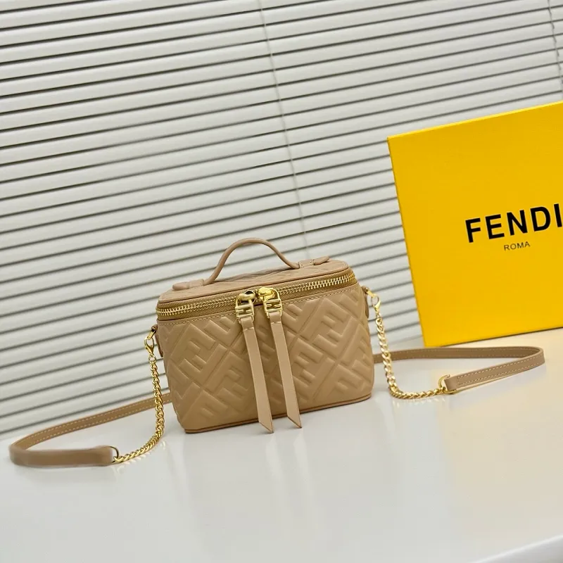 All Categories Fendi Women's Bags (Fendi) Fendi F8025