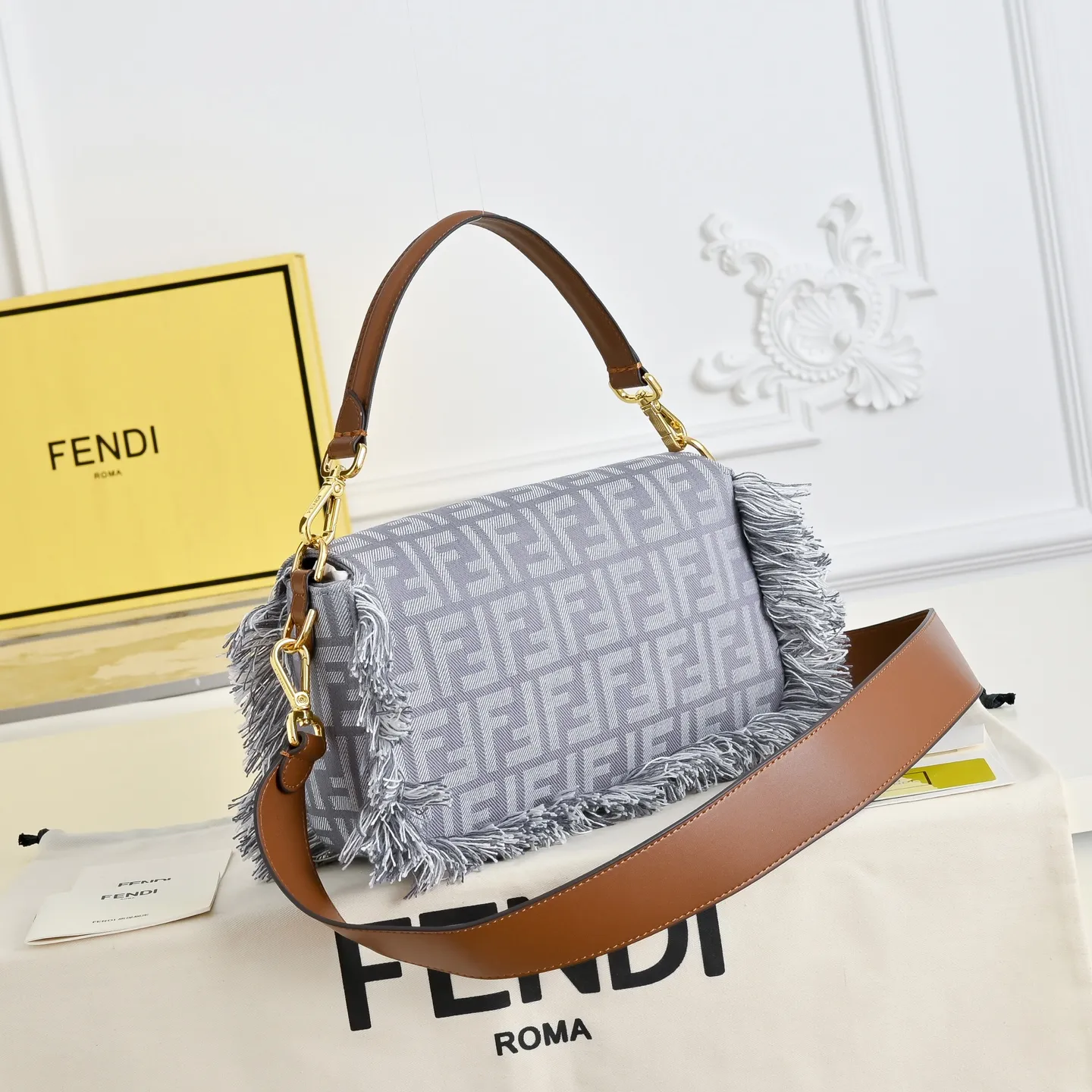 All Categories Fendi Women's Bags (Fendi) Fendi 7755 Medium