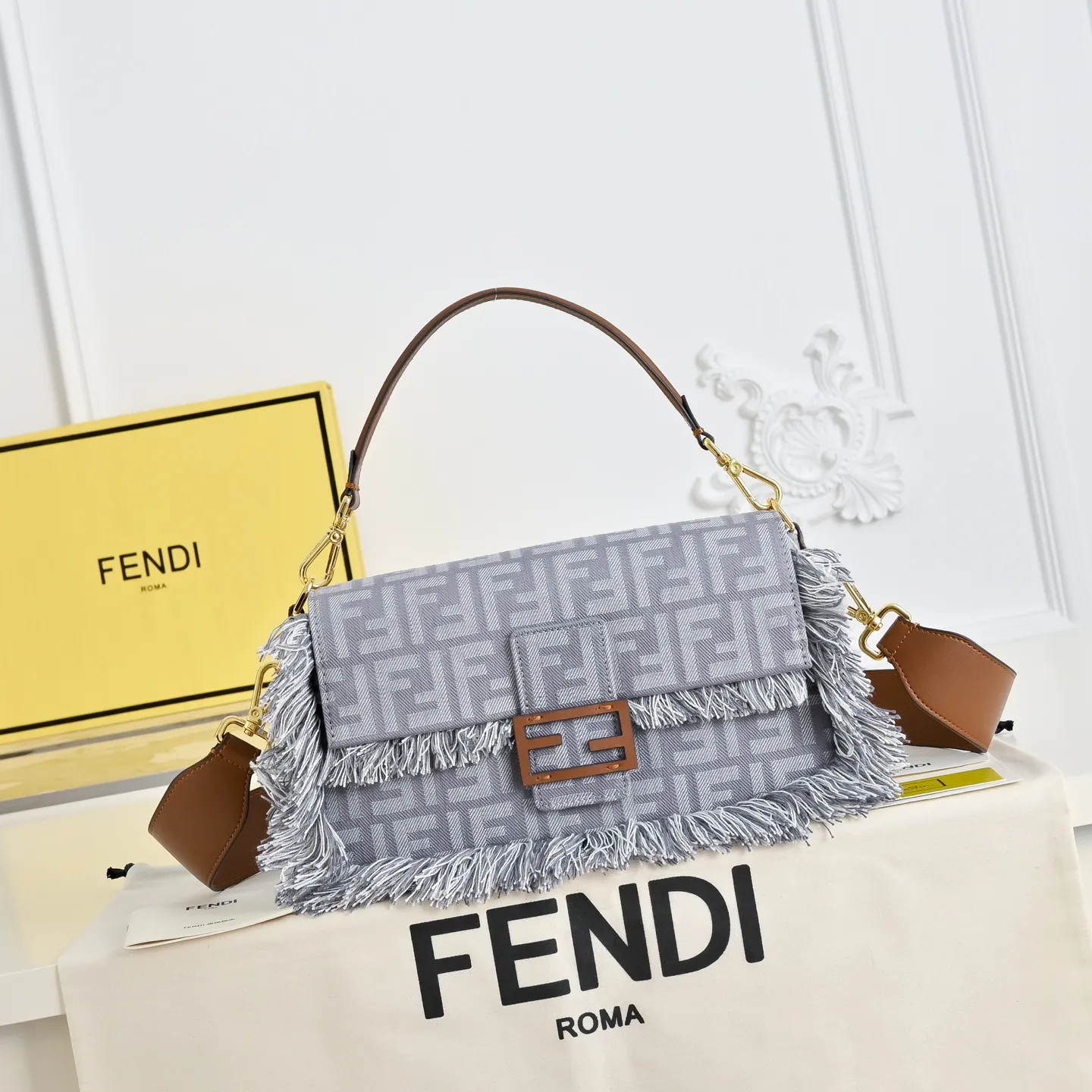 All Categories Fendi Women's Bags (Fendi) Fendi 7755 Medium