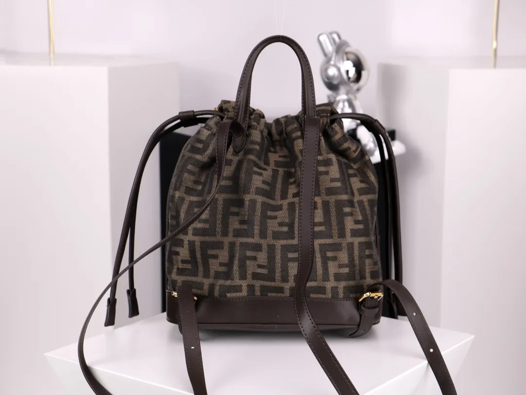 All Categories Fendi Women's Bags (Fendi) Fendi 33211