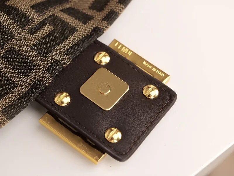 All Categories Fendi Women's Bags (Fendi) Fendi 33211