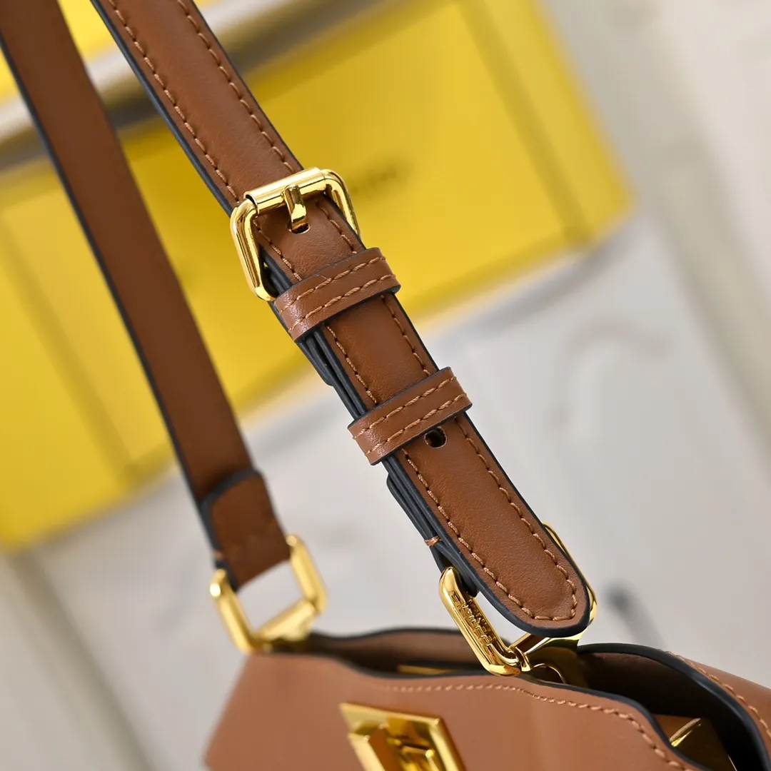 All Categories Fendi Women's Bags (Fendi) Fendi 8803