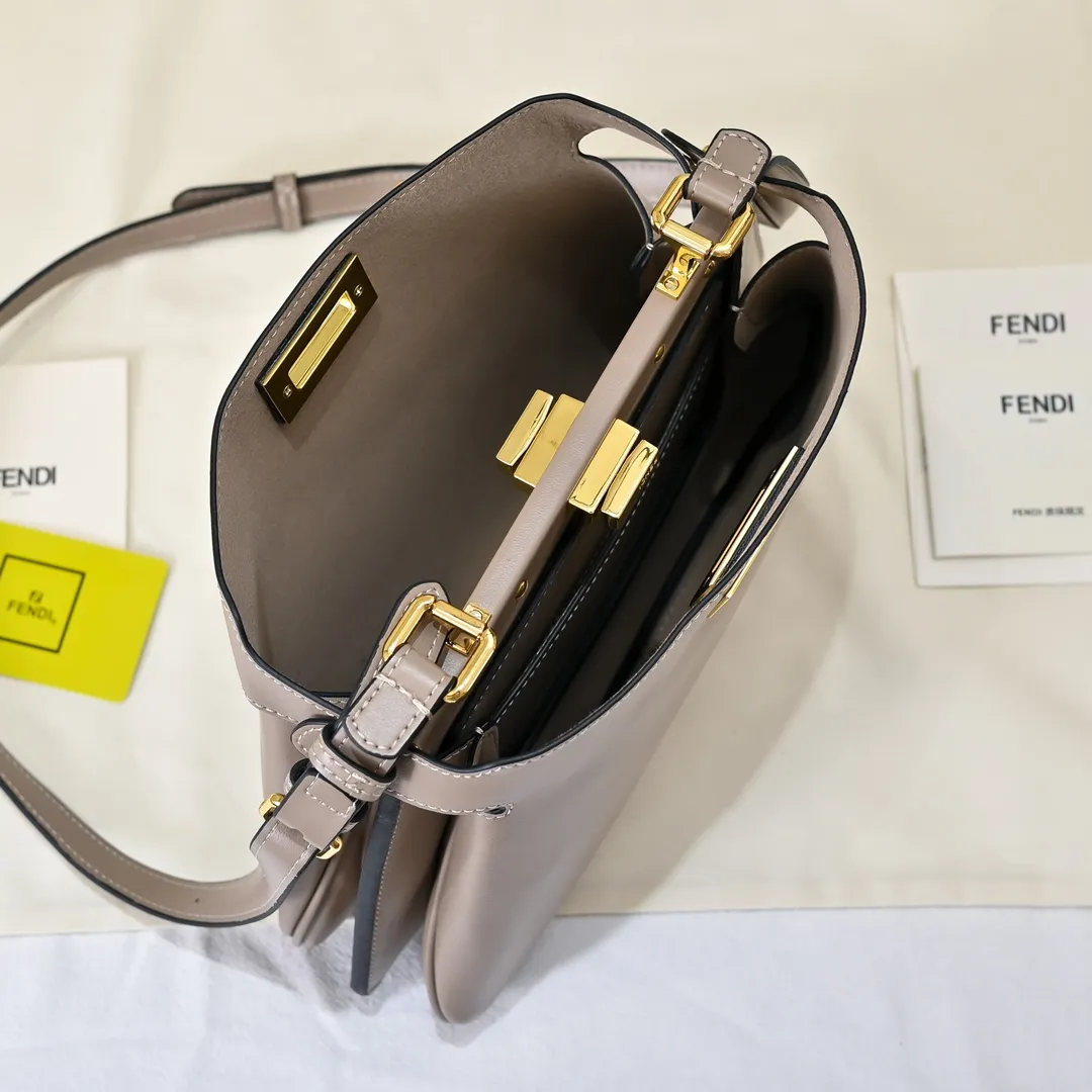 All Categories Fendi Women's Bags (Fendi) Fendi 8803