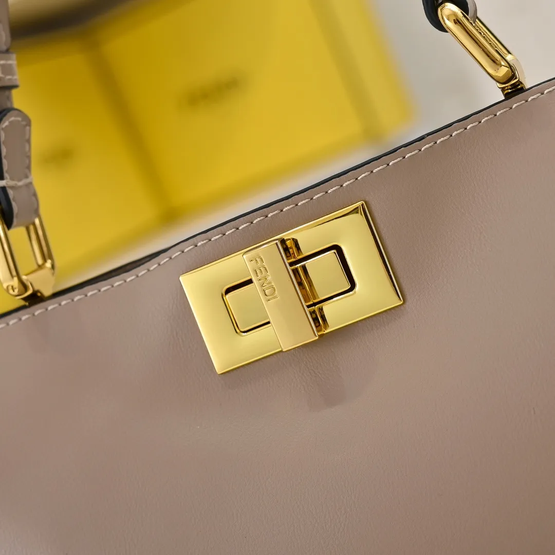 All Categories Fendi Women's Bags (Fendi) Fendi 8803