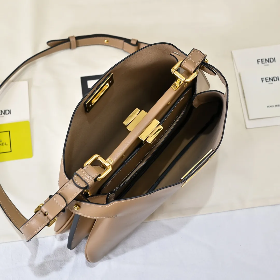 All Categories Fendi Women's Bags (Fendi) Fendi 8803