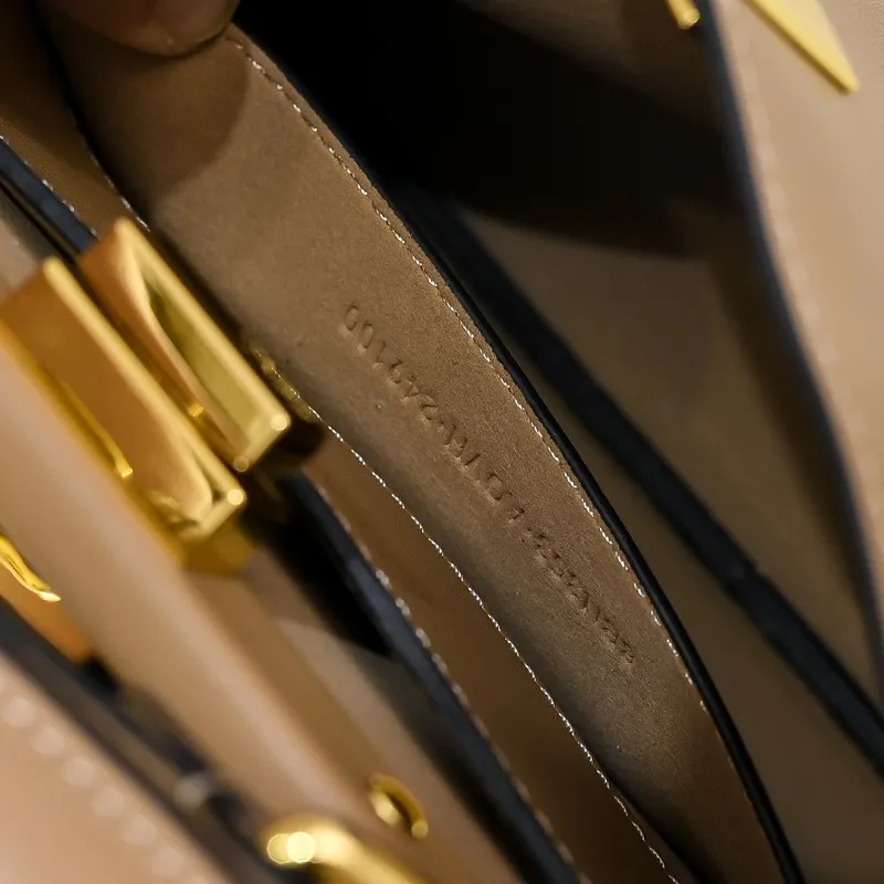 All Categories Fendi Women's Bags (Fendi) Fendi 8803