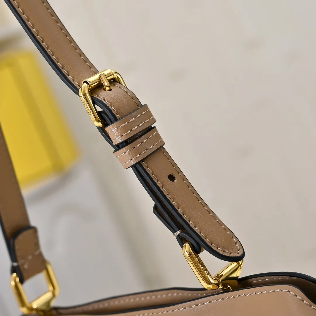 All Categories Fendi Women's Bags (Fendi) Fendi 8803