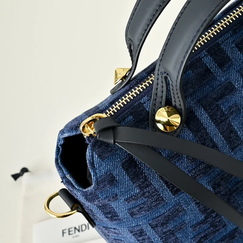 All Categories Fendi Women's Bags (Fendi) Fendi 1104 Large