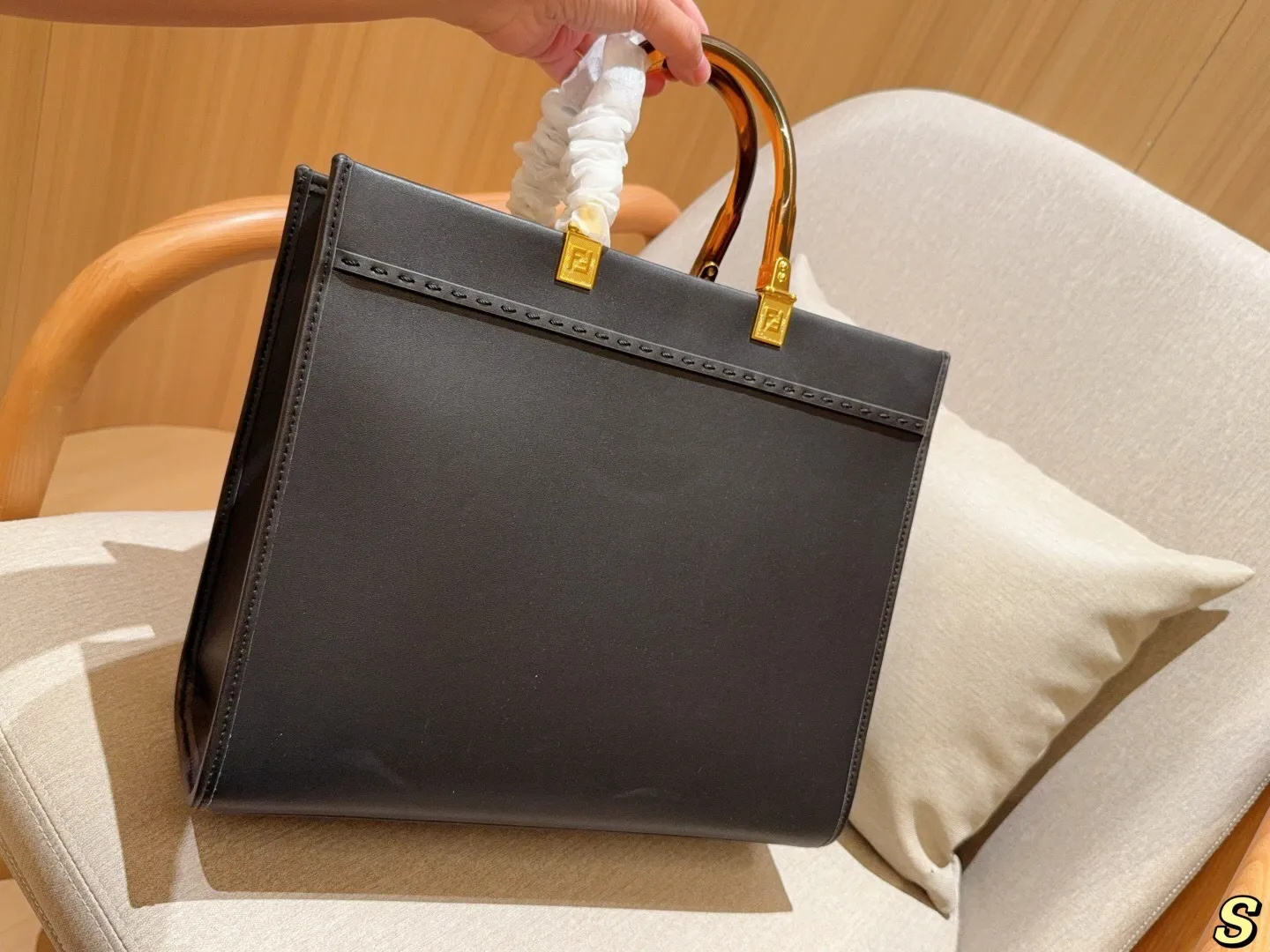 All Categories Official Website "Brand Women's Bags" Women's Bags 💙 FENDI 2025 New Fendi Handbags