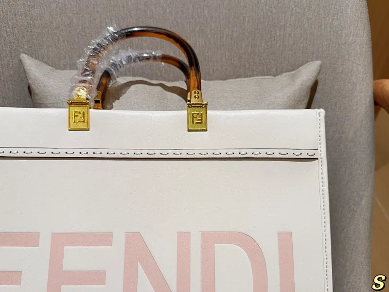 All Categories Official Website "Brand Women's Bags" Women's Bags 💙 FENDI 2025 New Fendi Handbags