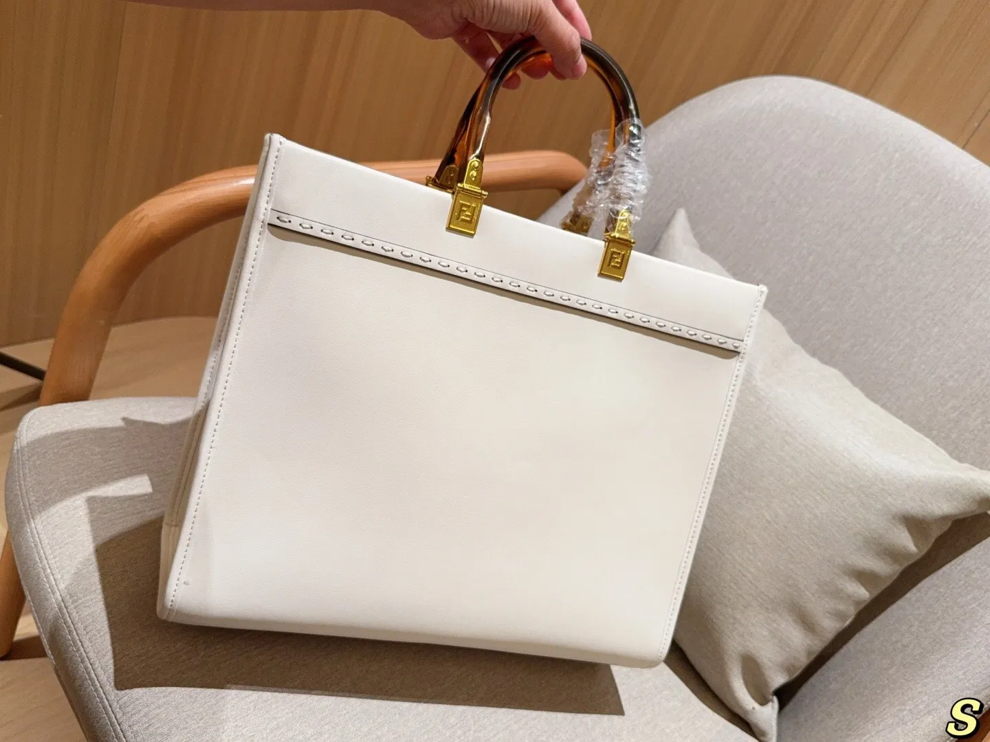 All Categories Official Website "Brand Women's Bags" Women's Bags 💙 FENDI 2025 New Fendi Handbags