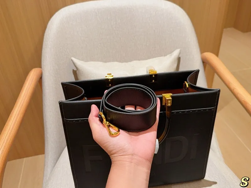All Categories Official Website "Brand Women's Bags" Women's Bags 💙 FENDI 2025 New Fendi Handbags