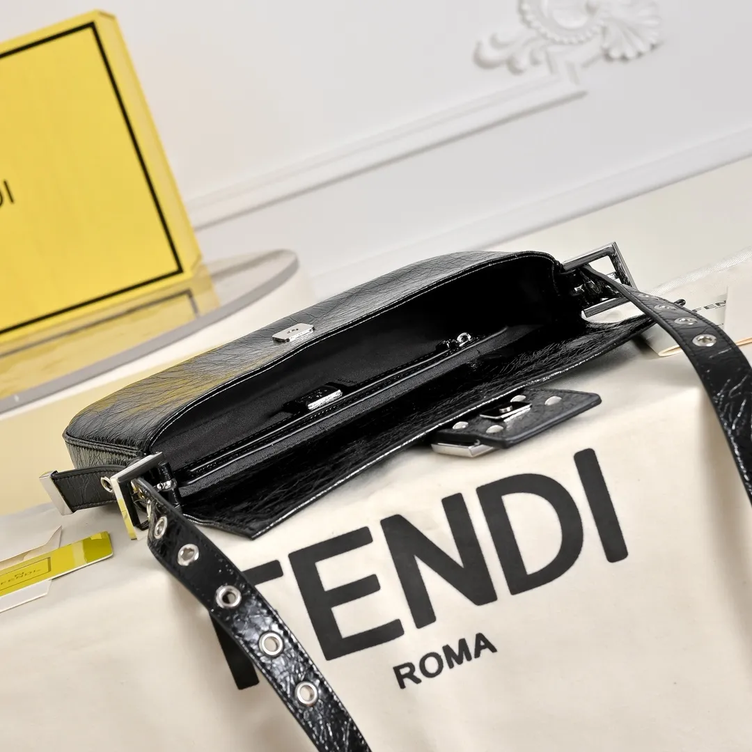 All Categories Fendi Women's Bags (Fendi) Fendi 7702