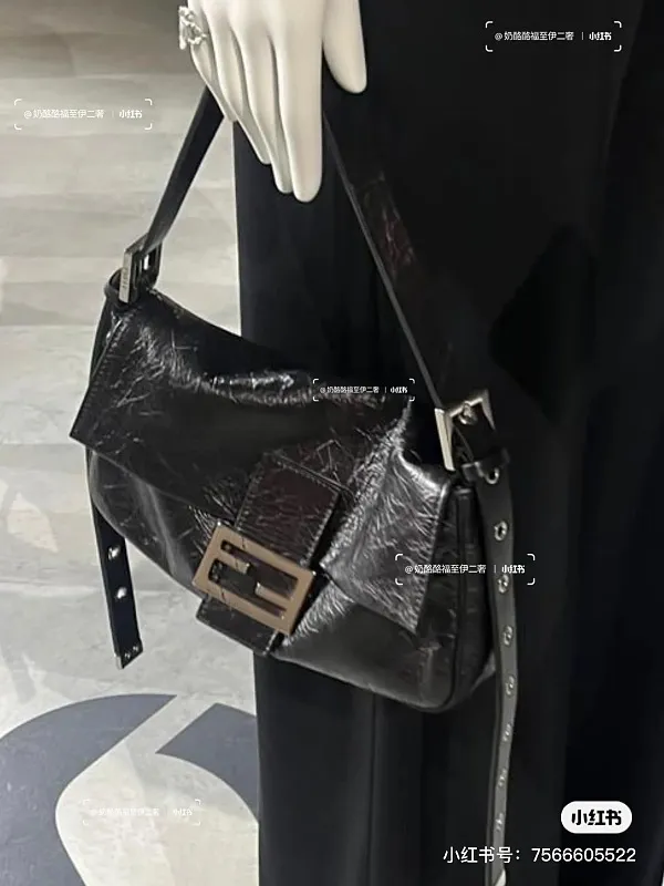 All Categories Fendi Women's Bags (Fendi) Fendi 7702