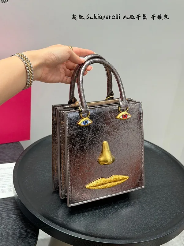 All Categories Official Website "Brand Women's Bags" Women's Bags 💙 FENDI 2026 New Fendi Crossbody Bag