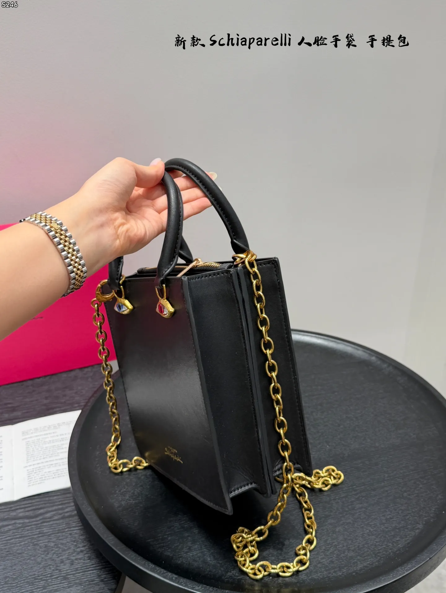 All Categories Official Website "Brand Women's Bags" Women's Bags 💙 FENDI 2026 New Fendi Crossbody Bag