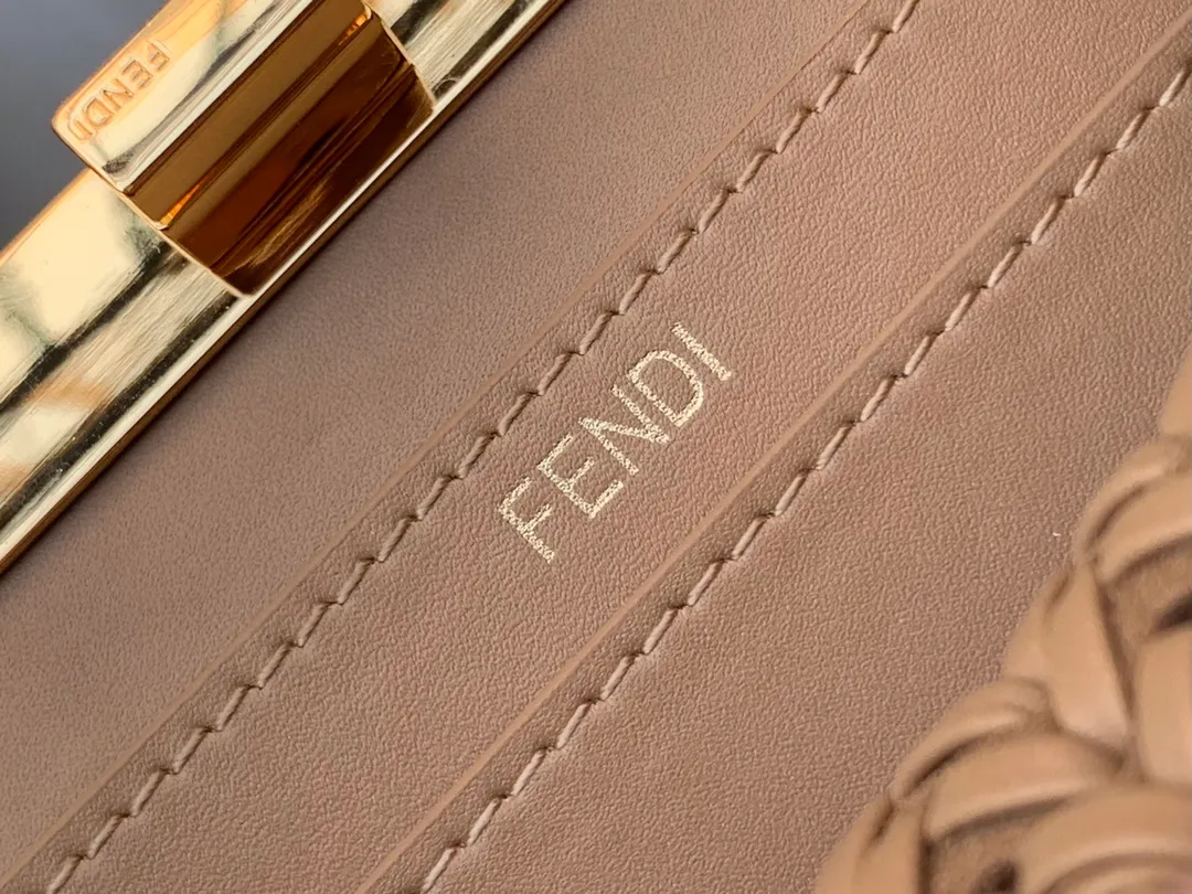 All Categories Fendi Women's Bags (Fendi) Fendi 5502