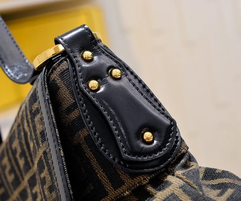 All Categories Fendi Women's Bags (Fendi) Fendi 8958