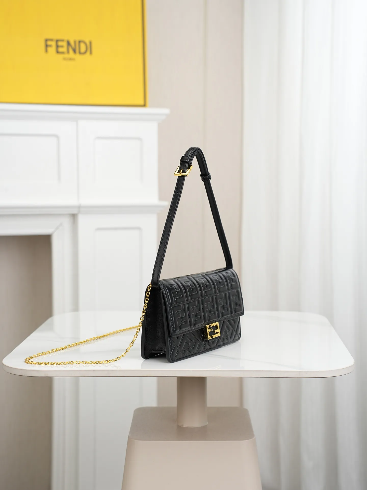 All Categories Fendi Women's Bags (Fendi) Fendi 6611
