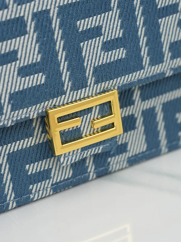 All Categories Fendi Women's Bags (Fendi) Fendi 6611