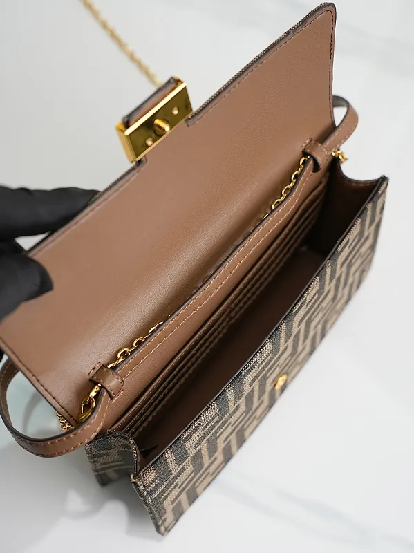 All Categories Fendi Women's Bags (Fendi) Fendi 6611
