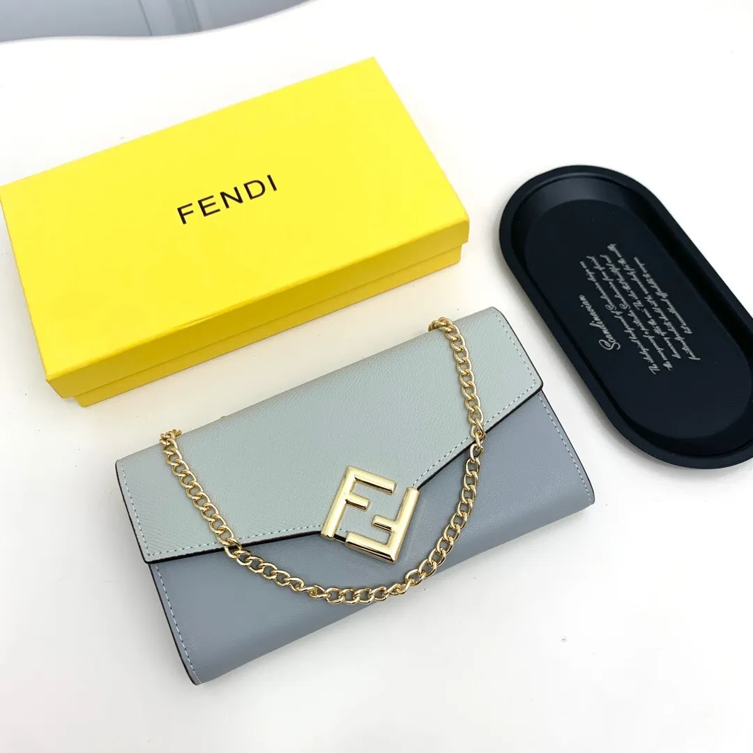 All categories Official website "Brand Women's Bags" Women's Bags 💙 FENDI 2025 new FENDI crossbody bag