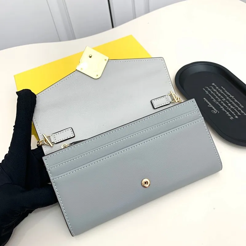 All categories Official website "Brand Women's Bags" Women's Bags 💙 FENDI 2025 new FENDI crossbody bag