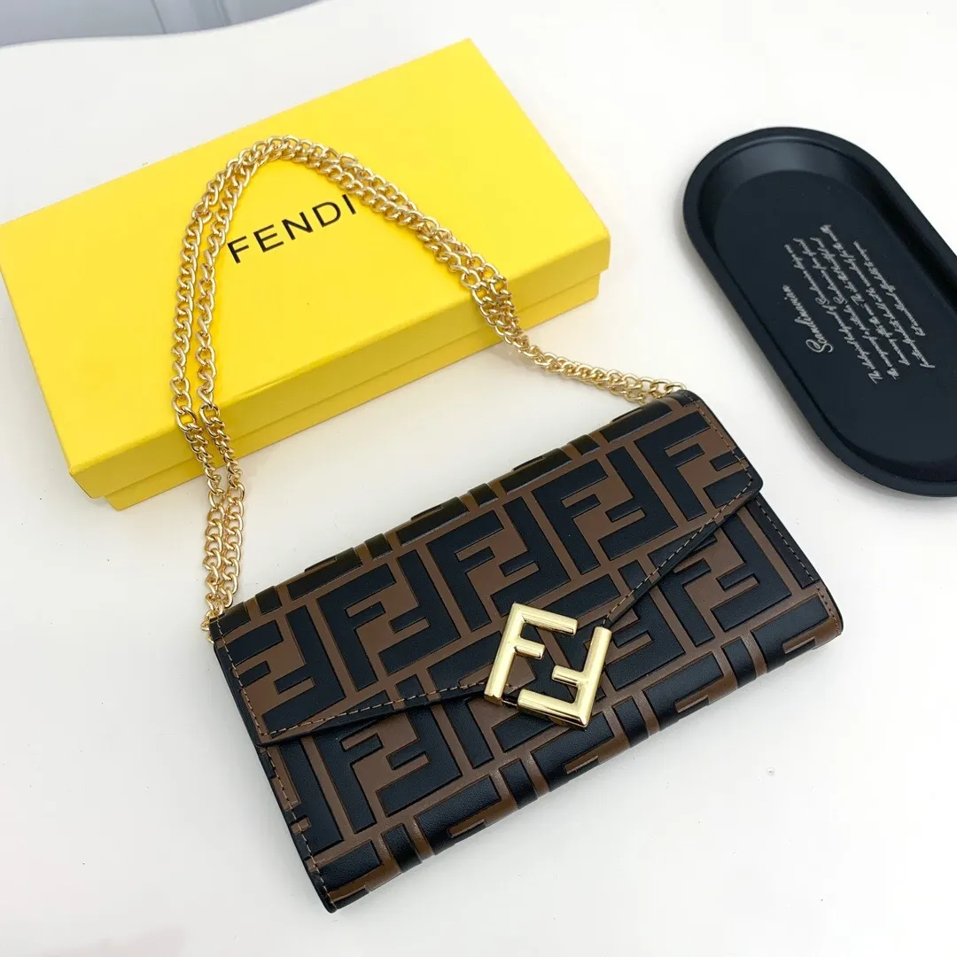 All categories Official website "Brand Women's Bags" Women's Bags 💙 FENDI 2025 new FENDI crossbody bag