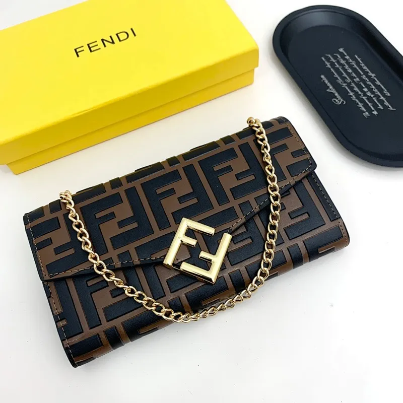 All categories Official website "Brand Women's Bags" Women's Bags 💙 FENDI 2025 new FENDI crossbody bag