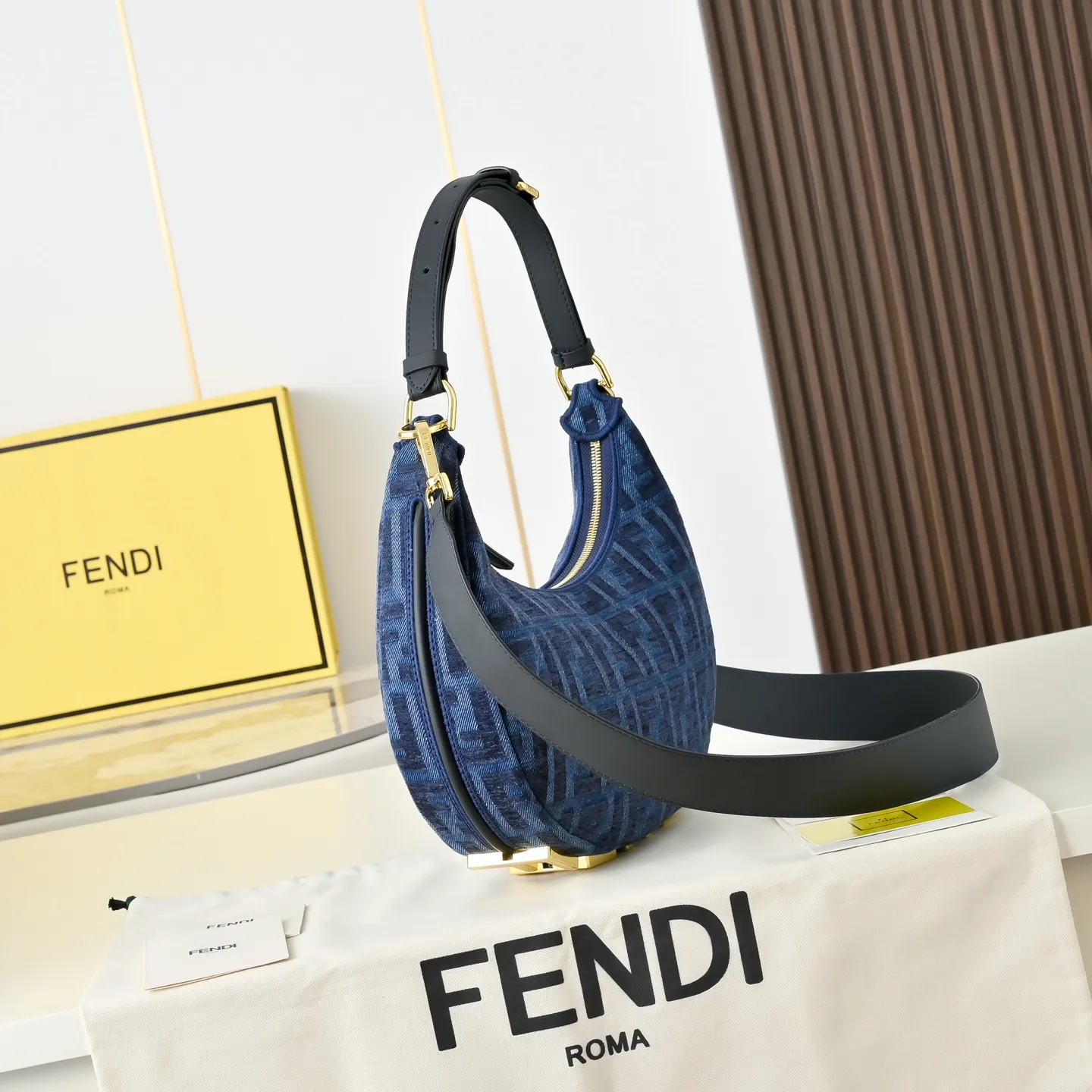All Categories Fendi Women's Bags (Fendi) Fendi .1102 Medium