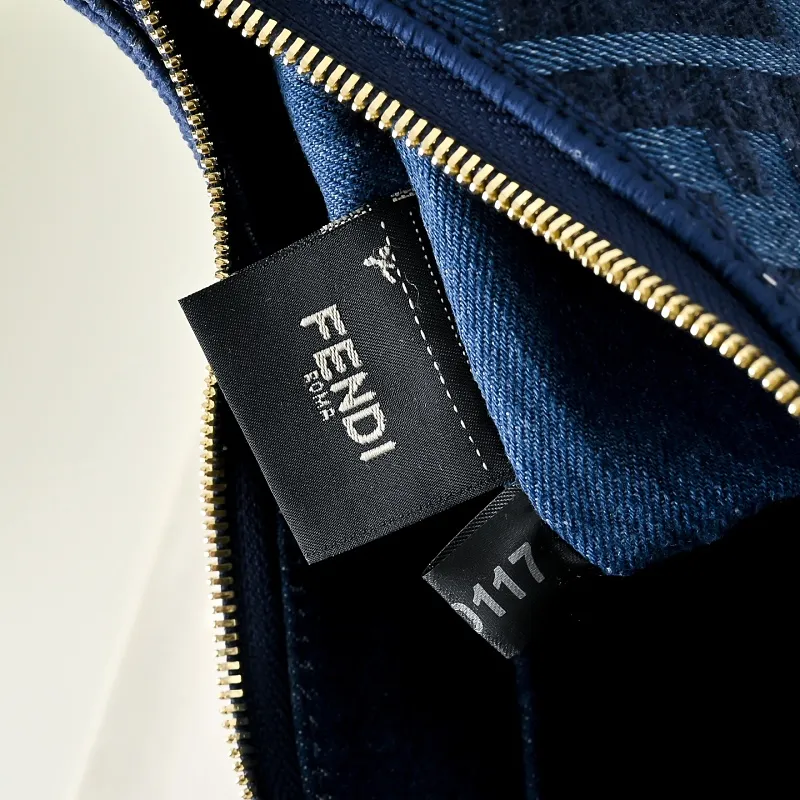 All Categories Fendi Women's Bags (Fendi) Fendi .1102 Medium