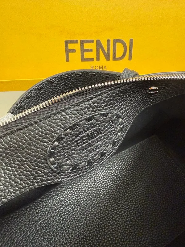 All Categories Official Website "Brand Women's Bags" Women's Bags 💙 FENDI 2026 Official Website FENDI Crossbody Bag