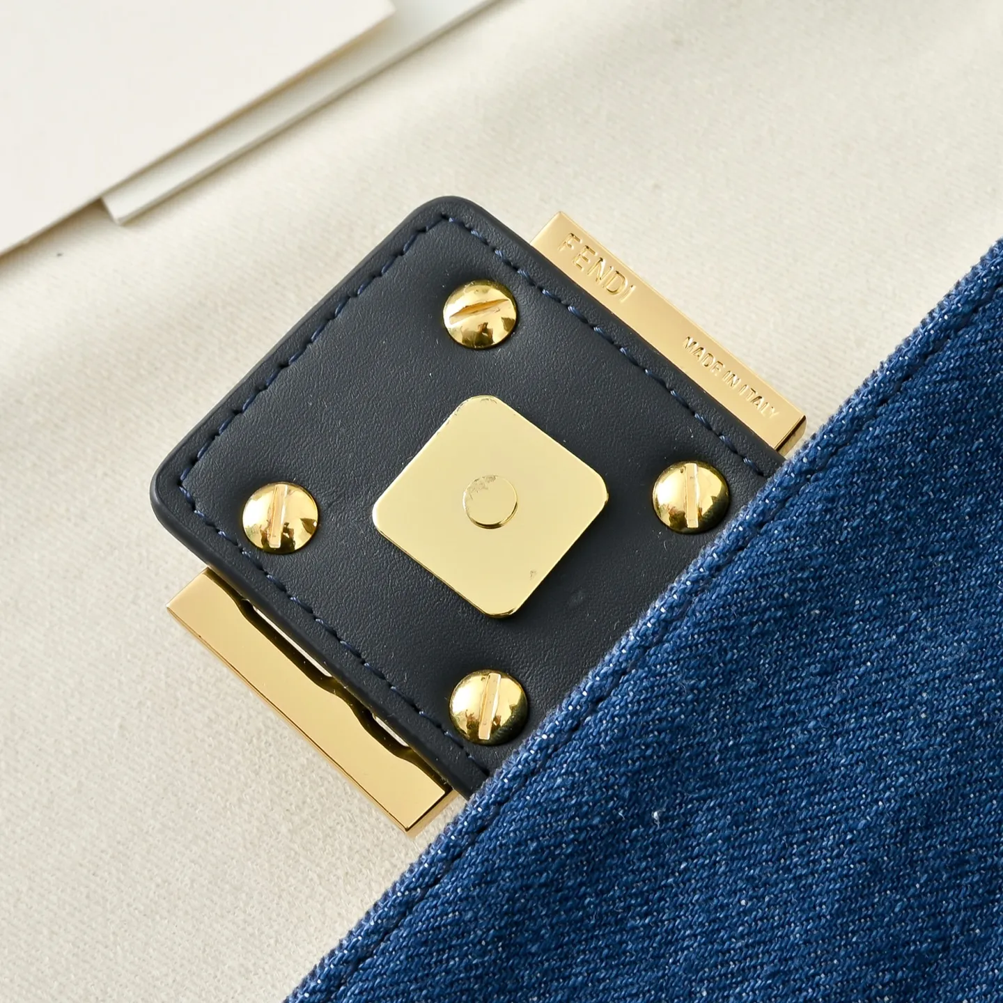 All Categories Fendi Women's Bags (Fendi) Fendi 1106