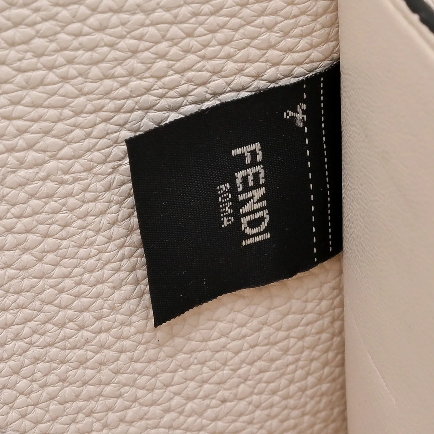 All Categories Fendi Women's Bags (Fendi) Fendi 3338