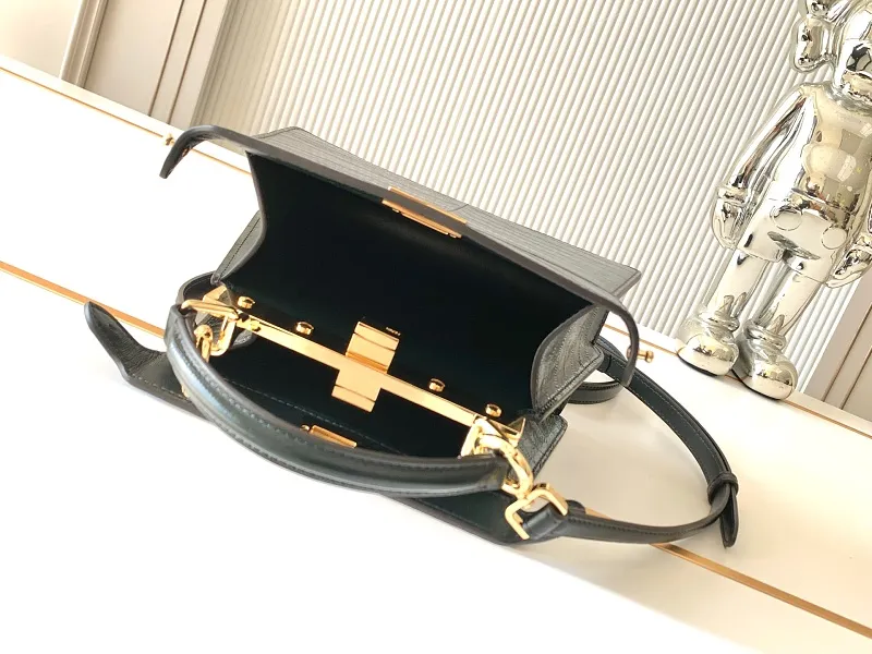 All Categories Fendi Women's Bags (Fendi) Fendi 832