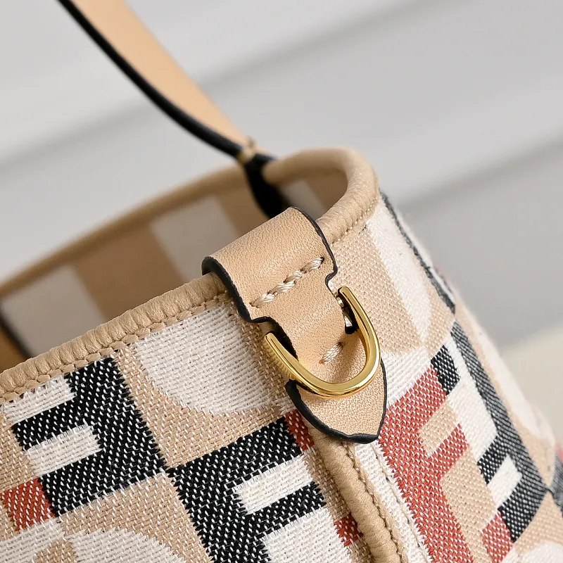 All Categories Fendi Women's Bags (Fendi) Fendi 1112